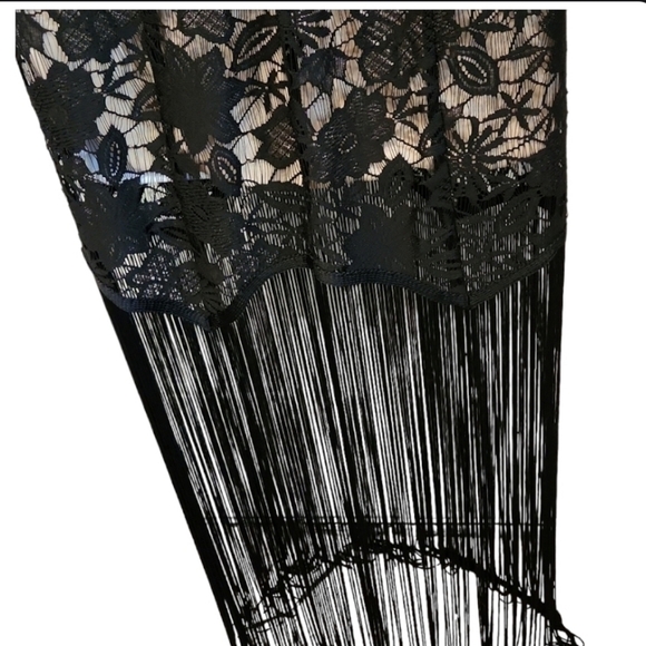 Ark & Co. Fringe Bottom Deep V Lace Evening Gown - Picture 4 of 7